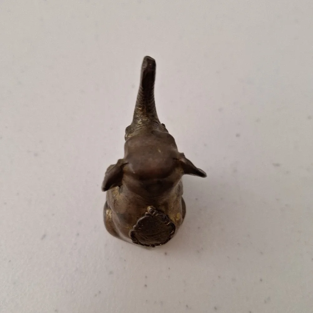 Vintage Small Brass Petina Sitting‎ Elephant Paperweight Figurine Decor